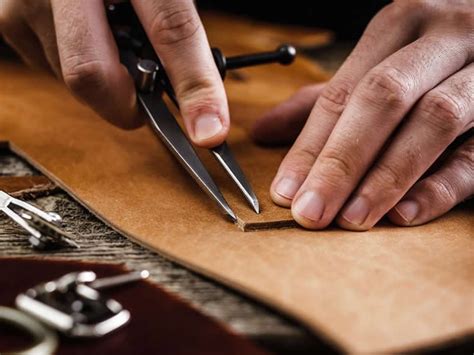 lavorazione cuoio e pelli